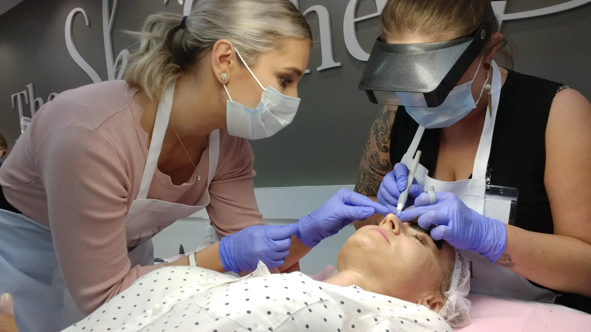 Mapping brow symmetry before microblading